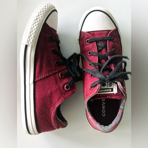 CONVERSE JUNIORS SIZE 2–CLEAN & COOL-BURGUNDY—KIDS UNISEX SZ 2 - Picture 14 of 16